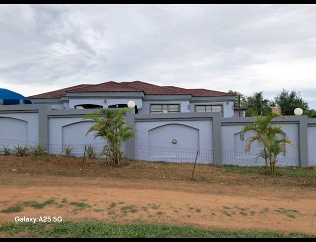 3 BEDROOM HOUSE FOR SALE IN TSWINGA